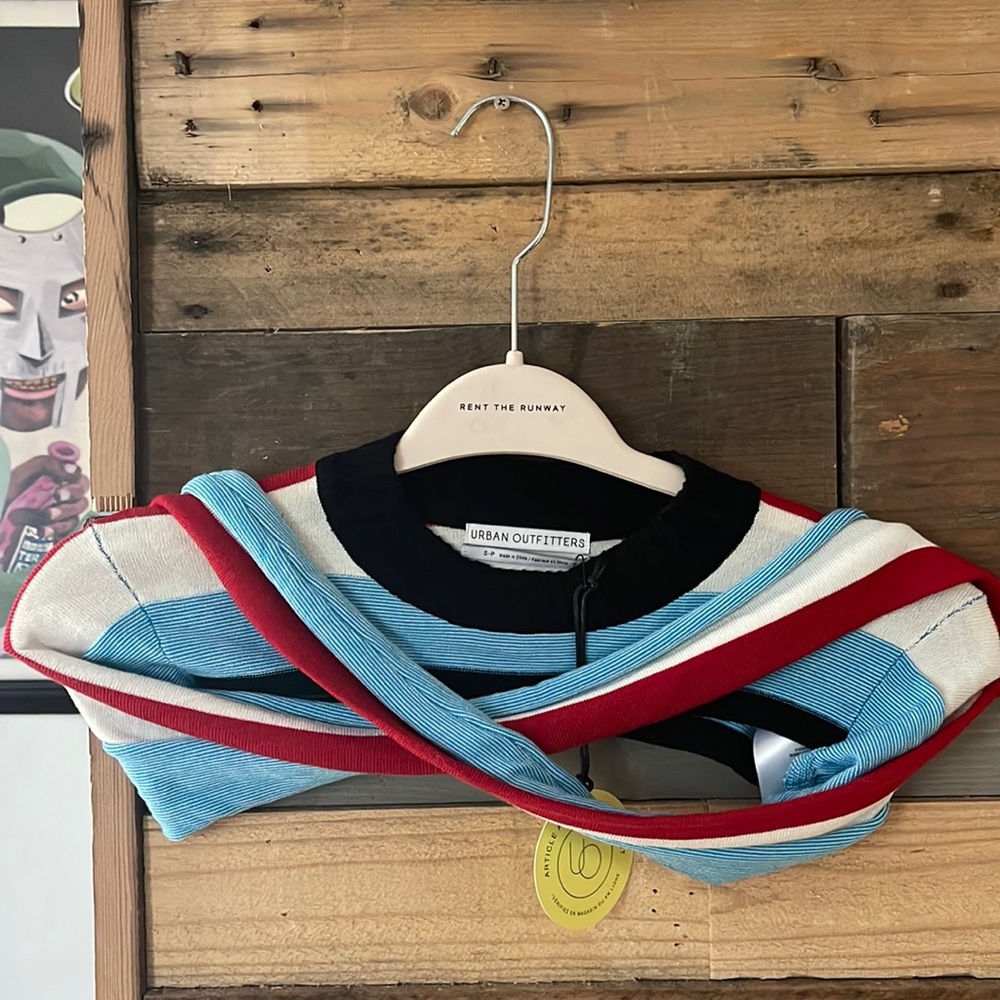 Urban outfitters sleeve top